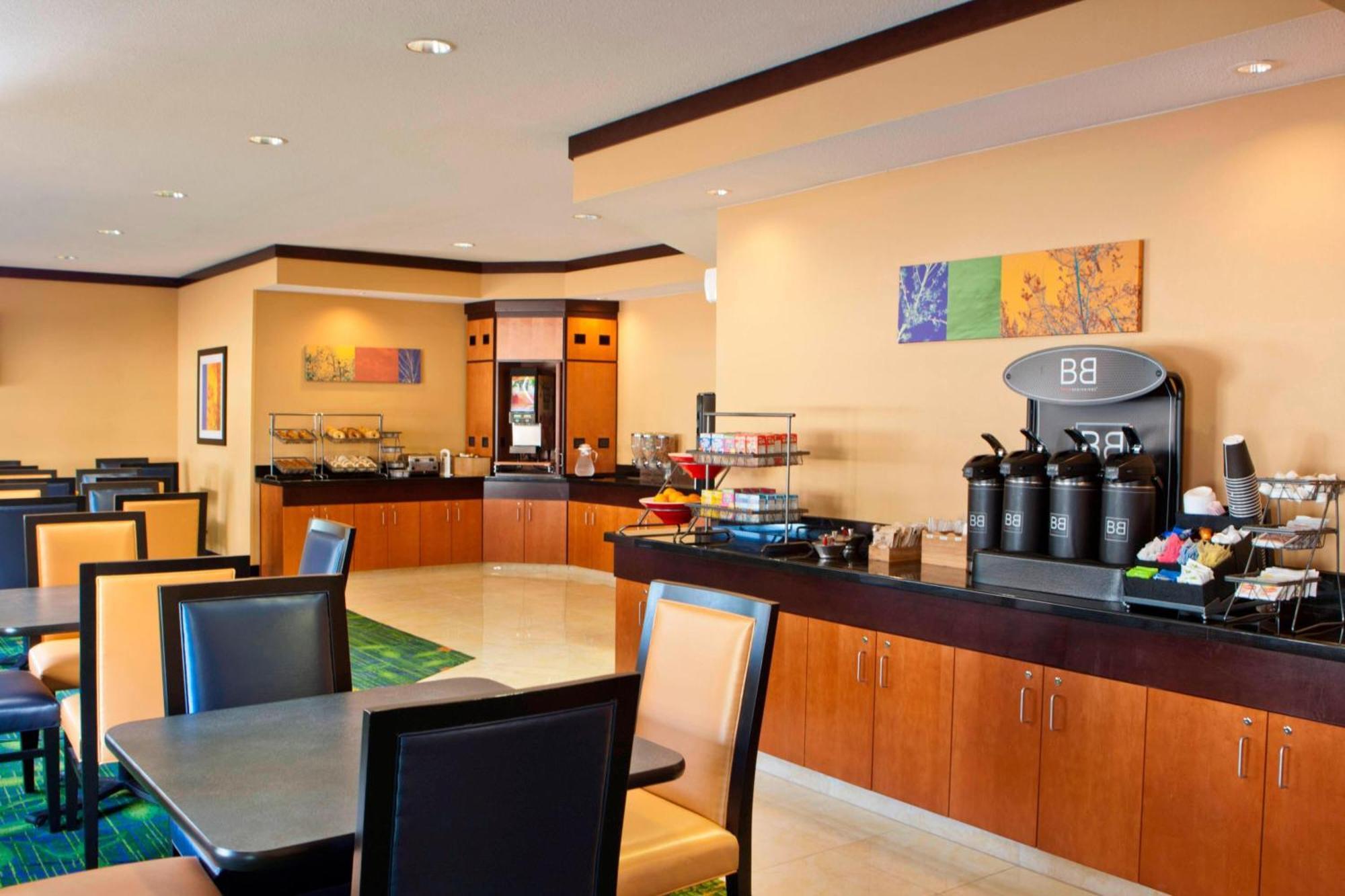 Fairfield Inn & Suites By Marriott Memphis East Galleria Exteriör bild