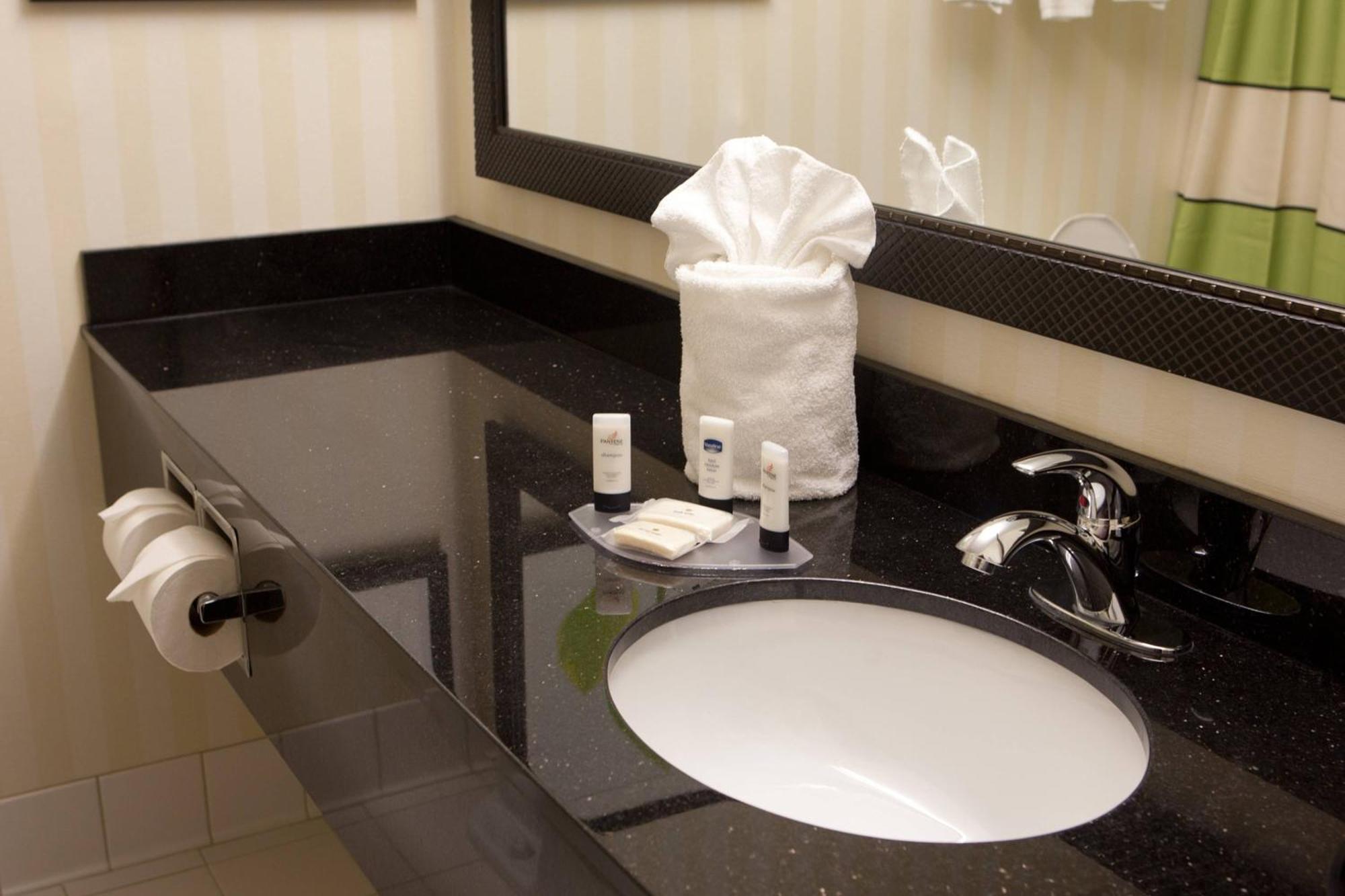 Fairfield Inn & Suites By Marriott Memphis East Galleria Exteriör bild